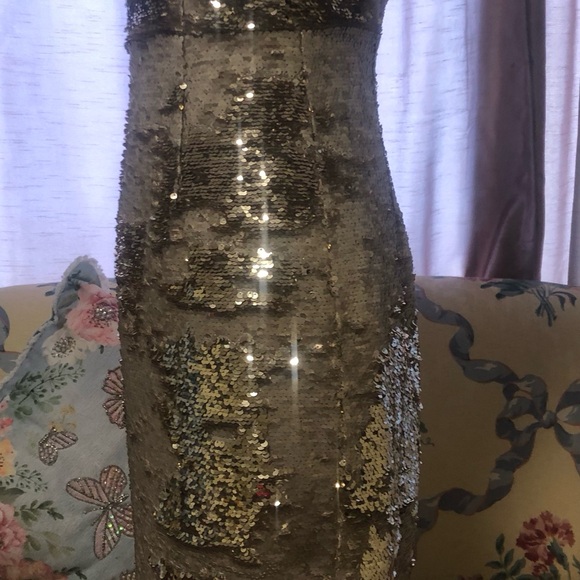 ASTR the label gold metallic ivory sequin beaded dress size small - Picture 5 of 9